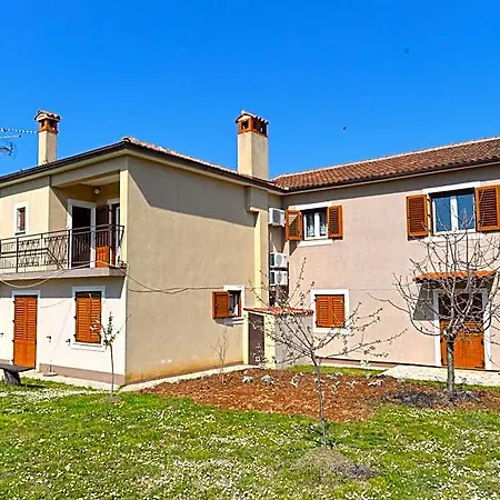 Apartman 1066 *