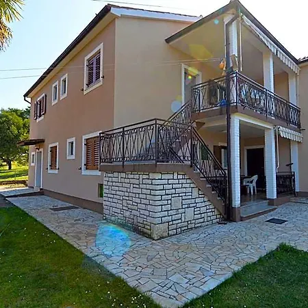 1066 Hotel 4*